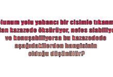 Solunum yolu yabancı bir cisimle tıkanmış olan kazazede öksürüyor, nefes alabiliyor ve konuşabiliyorsa bu kazazedede aşağıdakilerden hangisinin olduğu düşünülür?